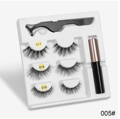 A Pair Of False Eyelashes With Magnets In Fashion