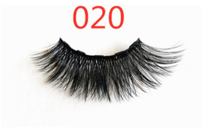 A Pair Of False Eyelashes With Magnets In Fashion