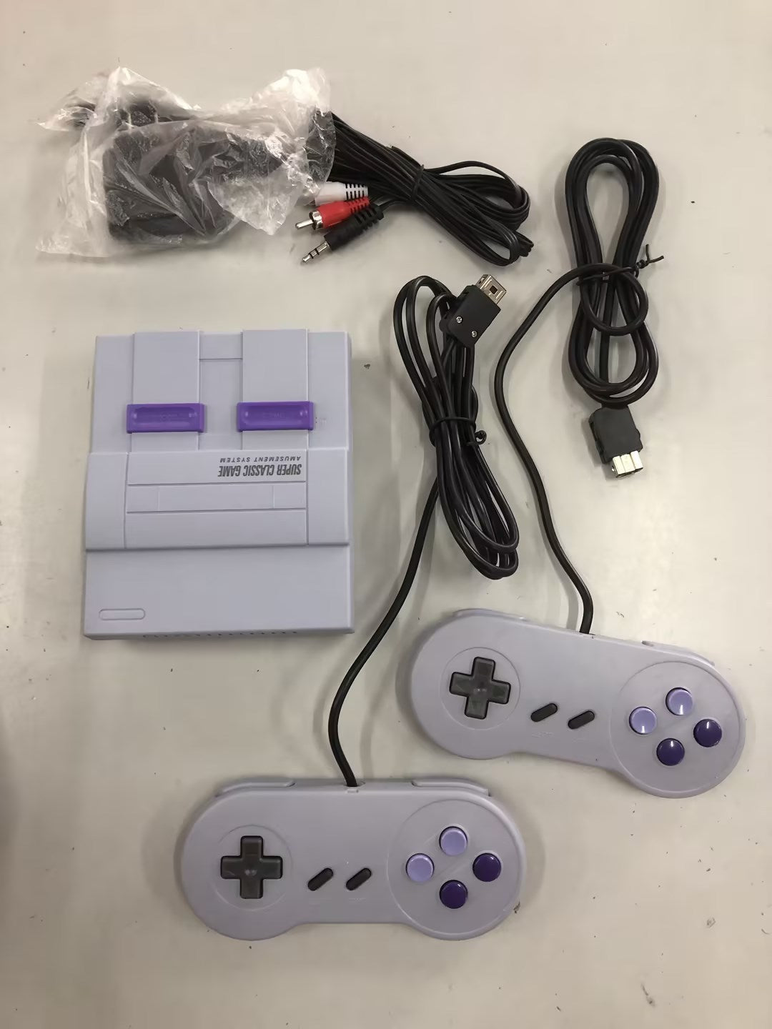 نسخة طبق الأصل من وحدة تحكم ألعاب SNES 16 بت MINI